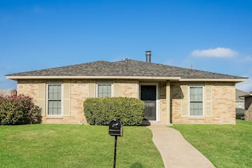 617 FAYE ST DESOTO, TX 75115